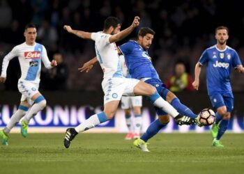 Albiol_3_Khedira_Napoli_Juventus_lapresse_2017