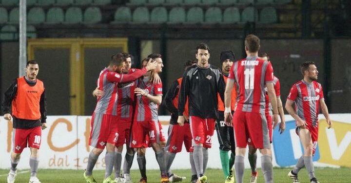 Cremonese_finale_esultanza_lapresse_2017