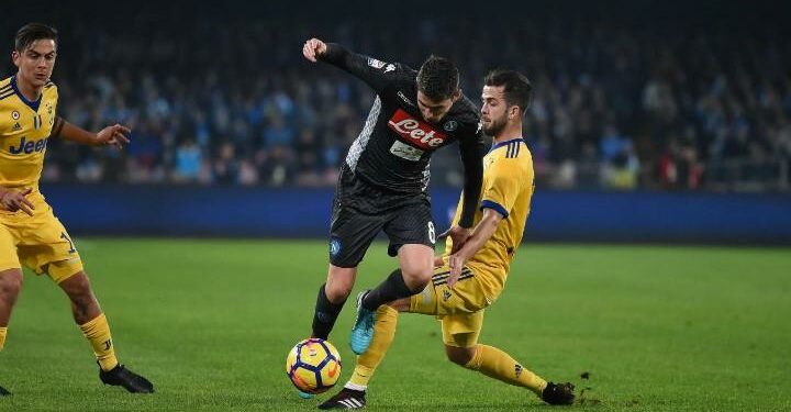 Jorginho_Pjanic_Napoli_Juventus_lapresse_2018