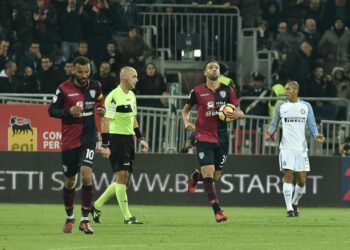 Pavoletti_gol_Cagliari_Inter_lapresse_2017