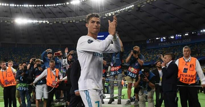 cristiano_ronaldo_applauso_2018