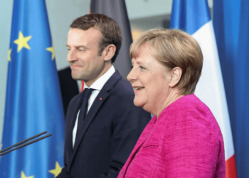 emmanuel_macron_angela_merkel_1_laprese_2017