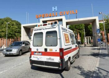 ospedale_civile_brescia_ambulanza_incidente_lapresse_2018