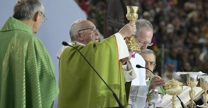 papa_francesco_messa_bologna_lapresse_2017