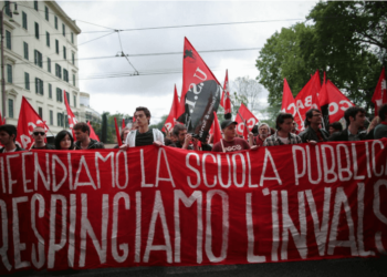 scuola_protesta_invalsi_lapresse_2015