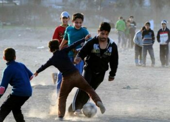 siria_damasco_giovani_bambini_calcio_lapresse_2017