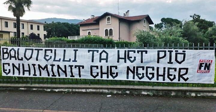 striscione_balotelli_forza_nuova