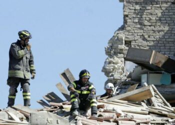 terremoto_abruzzo_marche_vigilidelfuoco_macerie_lapresse_2016