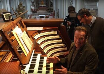 Arnold_Schwarzenegger_cattedrale_passau