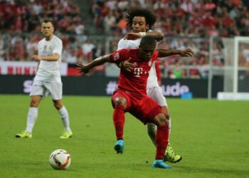 DouglasCosta_Marcelo_Bayern_Real_lapresse_2017