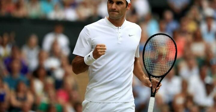 Federer_pugno_Wimbledon_lapresse_2017