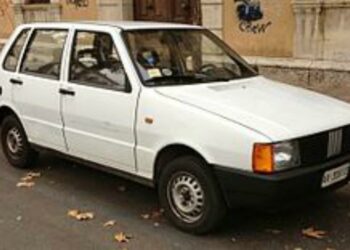 Fiat_uno_bianca_banda_wikipedia_2018