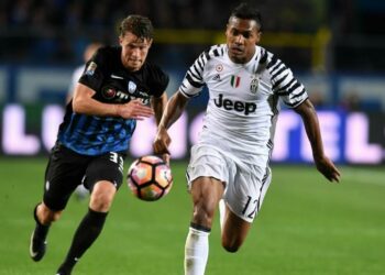 Hateboer_Alex_Sandro_Atalanta_Juventus_lapresse_2017