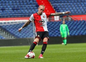 Karsdorp_Feyenoord_Facebook_2017