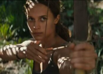 Lara_Croft_tomb_radier_trailer