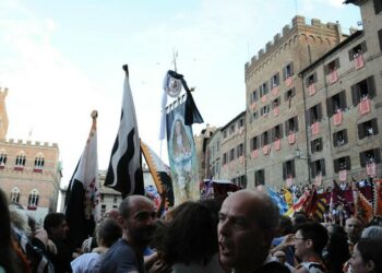 Palio Siena piazza