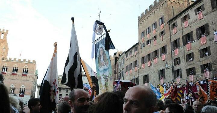 Palio Siena piazza