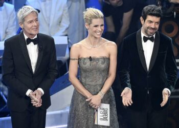 Sanremo_2018_baglioni_hunziker_favino_lapresse