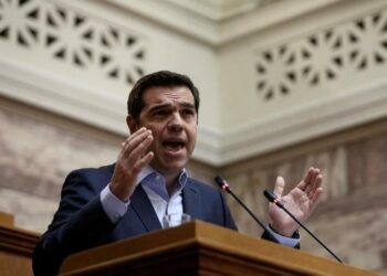 Tsipras_Parlamento_Lapresse