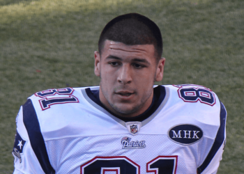 aaron_hernandez_wikipedia_01