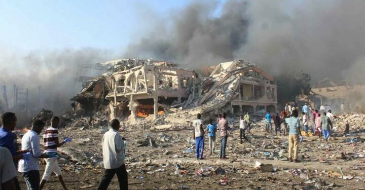 attentato_islamista_mogadiscio_somalia_bomba_terrorismo_lapresse_2017