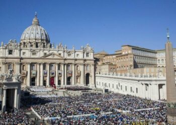 chiesa_cattolica_sanpietro_piazza_basilica_lapresse_2017