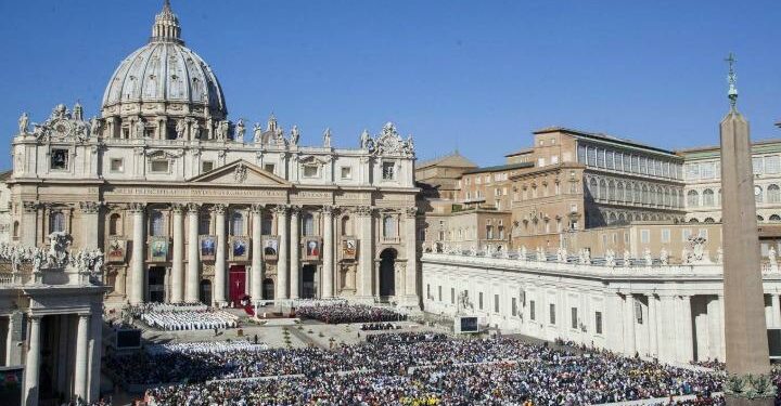 chiesa_cattolica_sanpietro_piazza_basilica_lapresse_2017