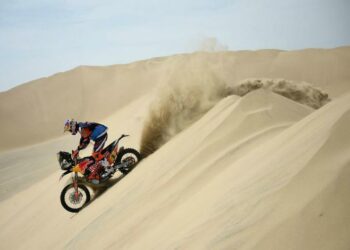 dakar moto sabbia