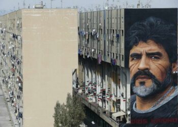 diego maradona murales