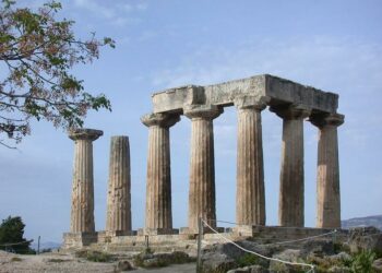 grecia_corinto_tempio_apollo_wikipedia