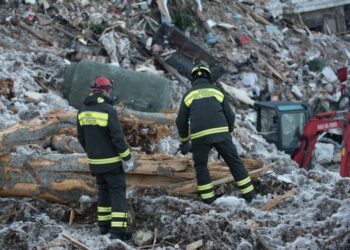 hotel_rigopiano_slavina_terremoto_vigili_fuoco_ricerche_lapresse_2017