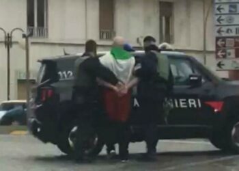 luca_traini_macerata_sparatoria_arresto_carabinieri_twitter_2018