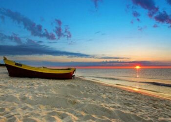 mare_barca_spiaggia_rimini_atelierdellearti