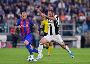 mascherano_higuain_championsleague_lapresse_2017