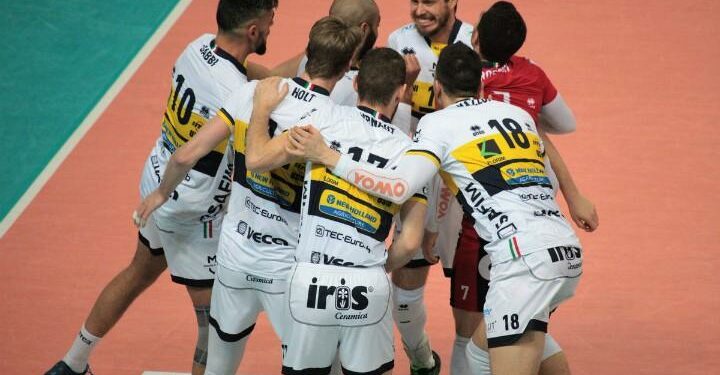 modena__volley_maschile_gruppo_twitter