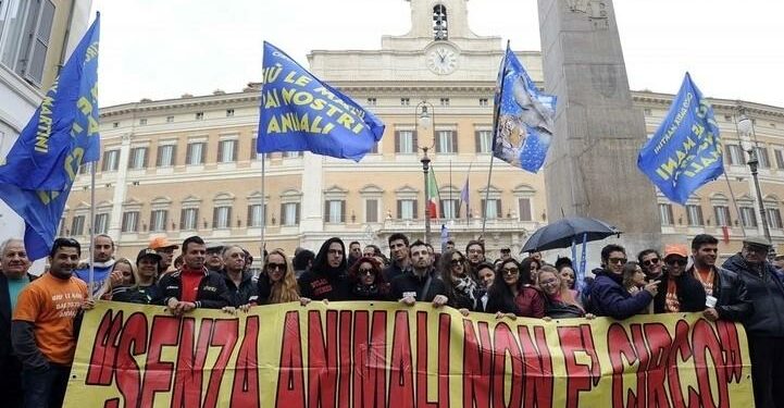 montecitorio_animali_circensi_protesta_lapresse_2017