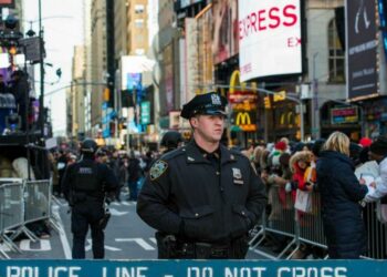 newyork_usa_polizia_lapresse_2016