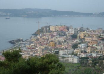 pozzuoli_wikipedia_2017