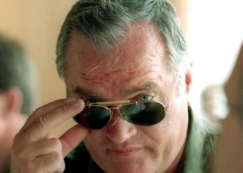 ratko_mladic_serbia_bosnia_srebrenica_lapresse_1993