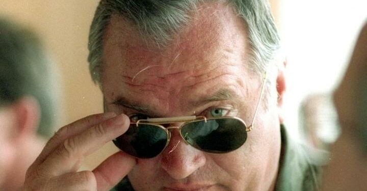 ratko_mladic_serbia_bosnia_srebrenica_lapresse_1993