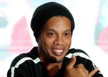 ronaldinho_conferenza_stampa_lapresse_2018