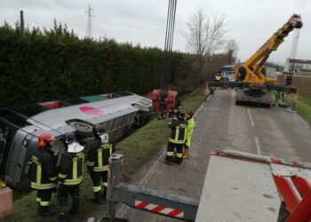 scuolabus_mantova_twitter_vigili_fuoco