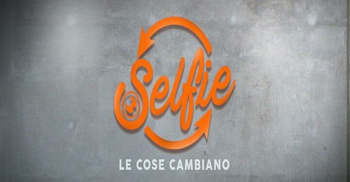 selfie_le_cose_cambiano_logo