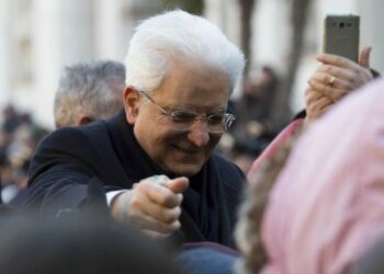 sergio_mattarella_3_folla_lapresse_2017