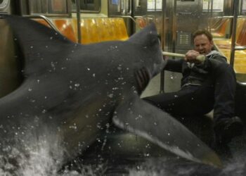 sharknado2_ian_ziering_web