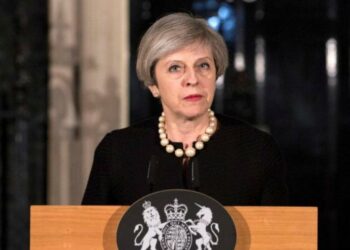 theresa_may_1_downingstreet_lapresse_2017