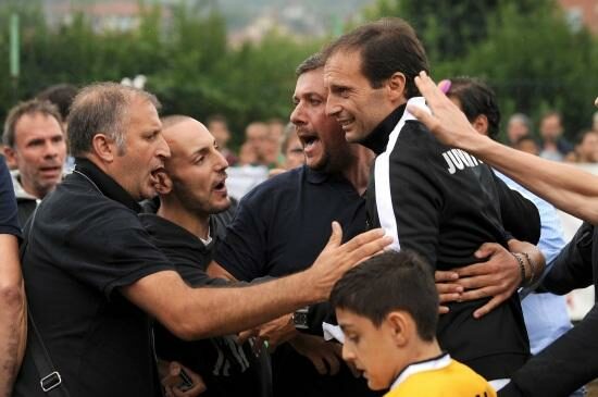 Allegri_Juve_tifosi