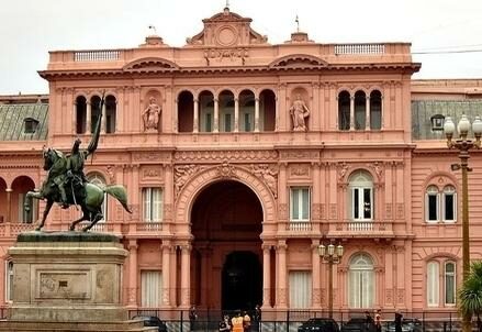 Argentina-Casa_Rosada_Nicolas_Maia_R439