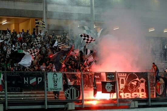 Ascoli_tifosi