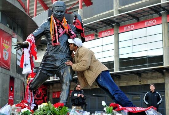 Benfica_Eusebio_Statua